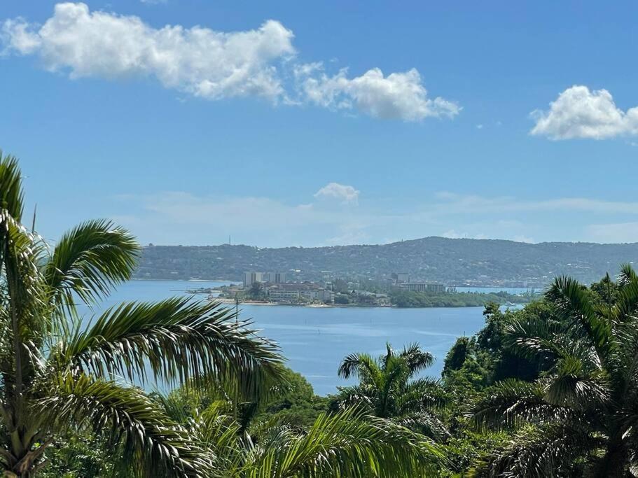 Spring Garden Mobay Resort Luxurious Apartments มอนเทโกเบย์ ภายนอก รูปภาพ