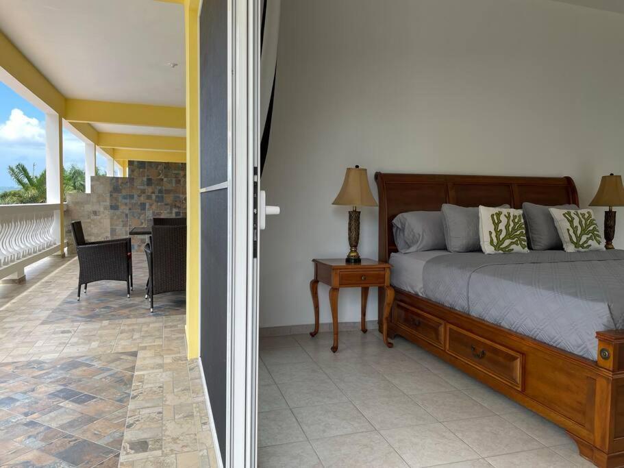 Spring Garden Mobay Resort Luxurious Apartments มอนเทโกเบย์ ภายนอก รูปภาพ