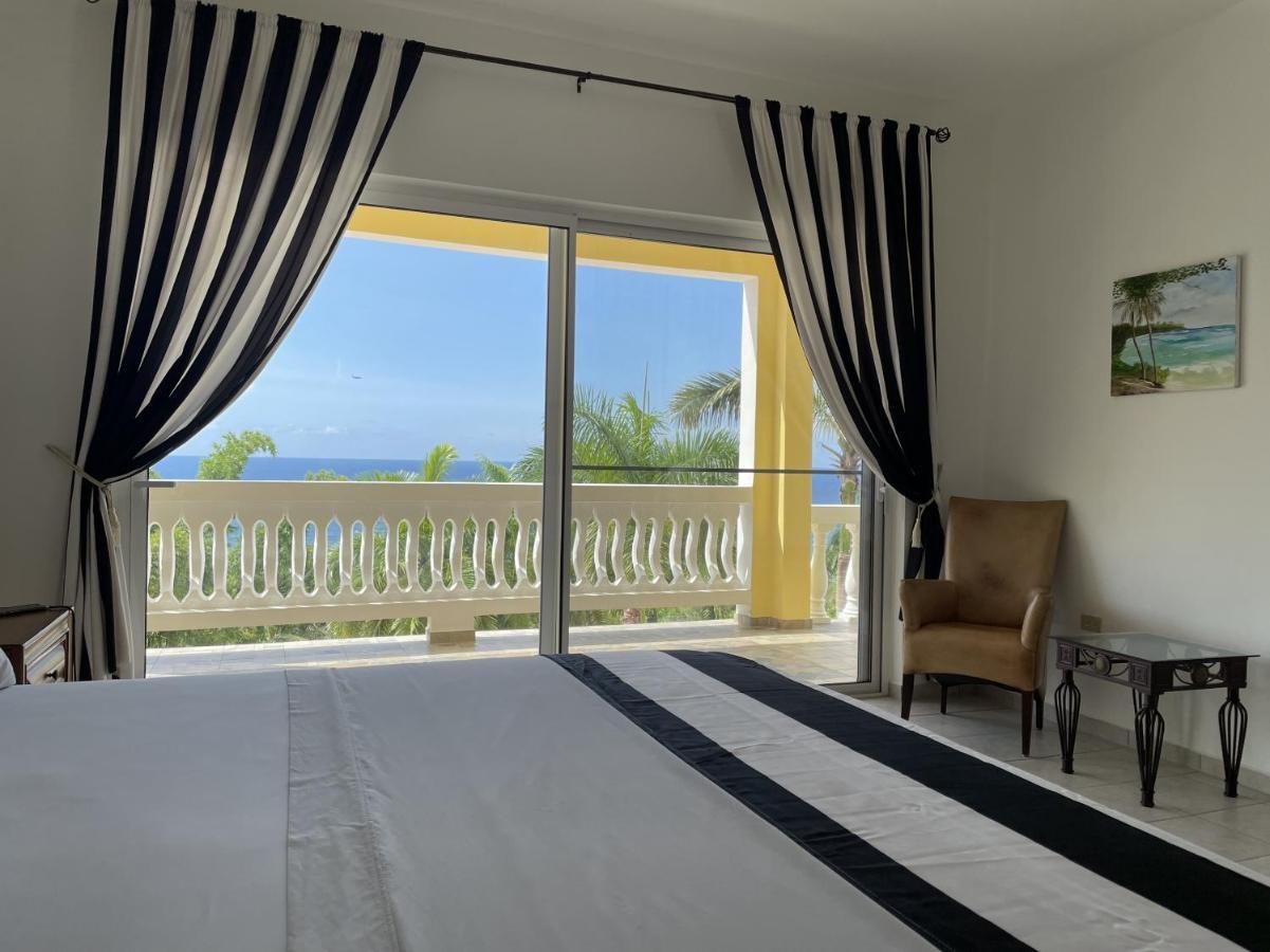 Spring Garden Mobay Resort Luxurious Apartments มอนเทโกเบย์ ภายนอก รูปภาพ
