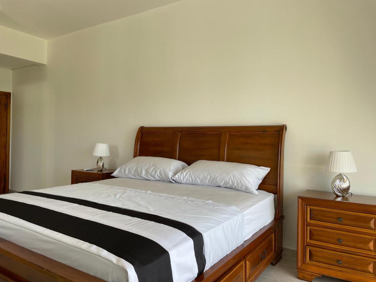 Spring Garden Mobay Resort Luxurious Apartments มอนเทโกเบย์ ภายนอก รูปภาพ