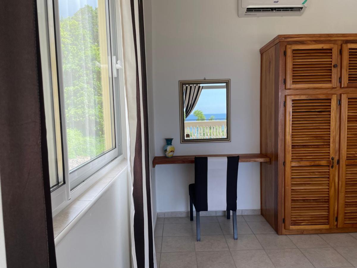 Spring Garden Mobay Resort Luxurious Apartments มอนเทโกเบย์ ภายนอก รูปภาพ