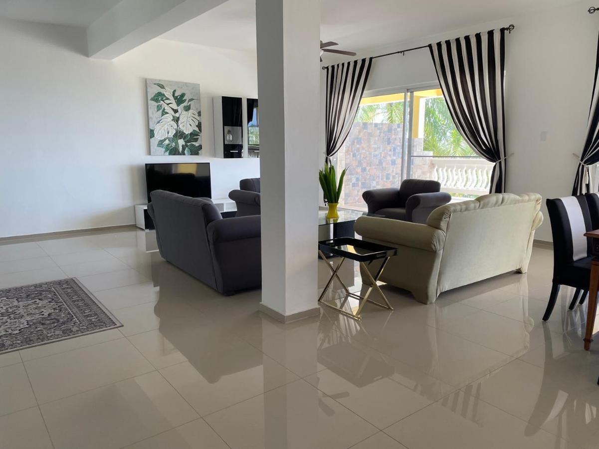 Spring Garden Mobay Resort Luxurious Apartments มอนเทโกเบย์ ภายนอก รูปภาพ