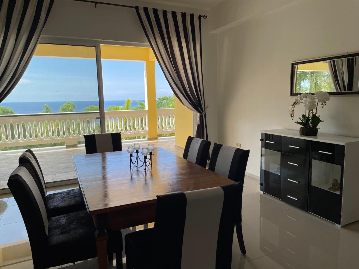 Spring Garden Mobay Resort Luxurious Apartments มอนเทโกเบย์ ภายนอก รูปภาพ