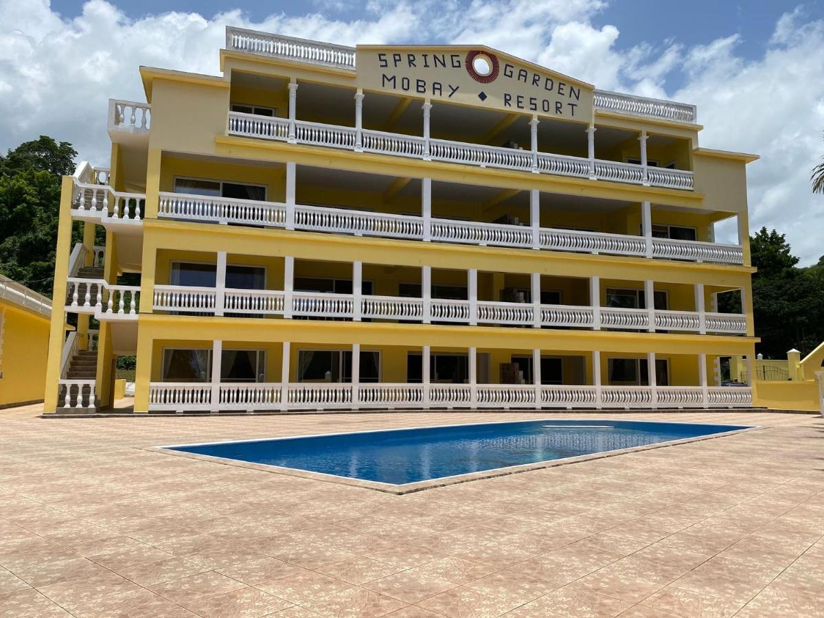 Spring Garden Mobay Resort Luxurious Apartments มอนเทโกเบย์ ภายนอก รูปภาพ